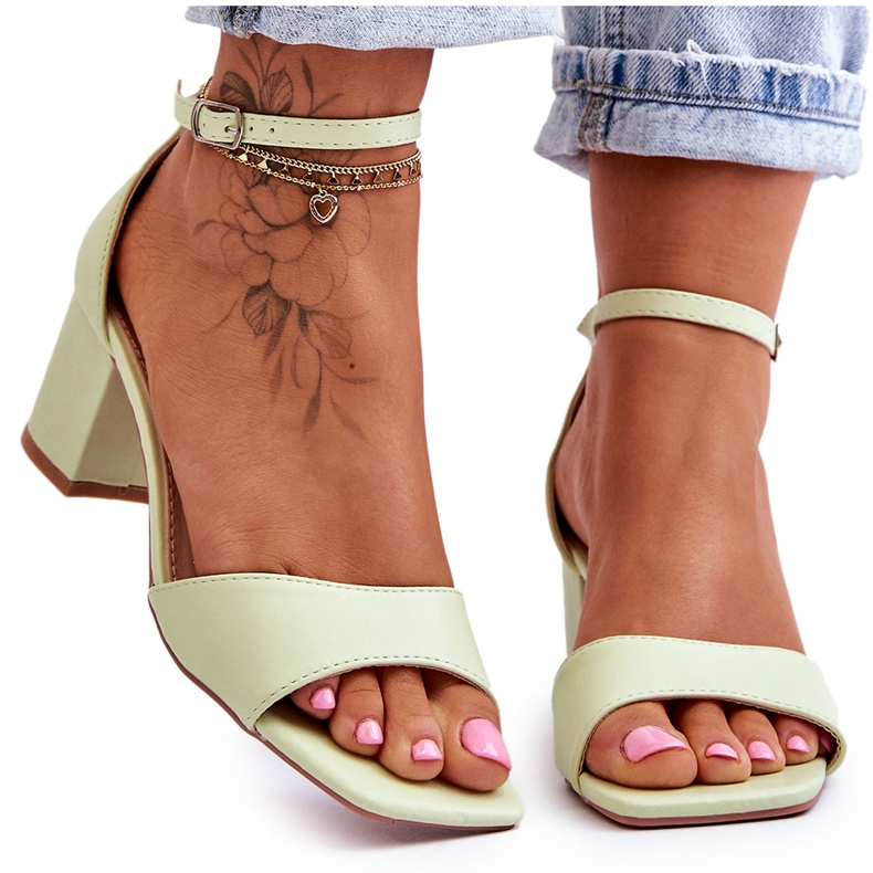 PG1 Sandálias de couro ecológico com salto baixo verde claro Whitney