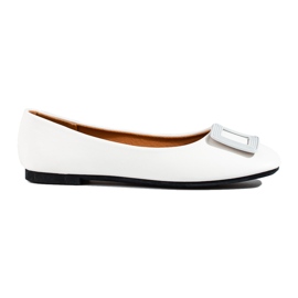 Bailarinas brancas de mulher com decoração Shelovet branco Bailarinas brancas de mulher com decoração Shelovet branco