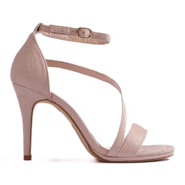 Sandálias femininas bege com salto alto da Shelovet