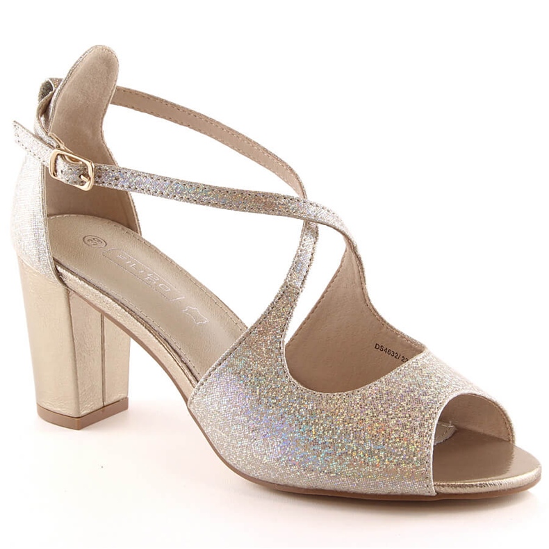 Sandálias femininas elegantes em brocado dourado no poste Filippo Ds 4632