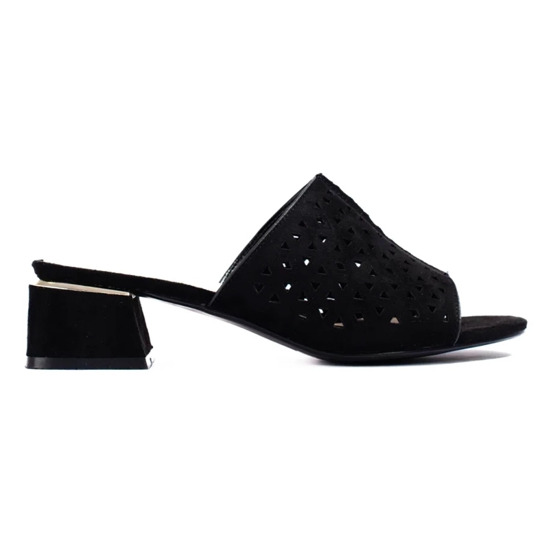 Chinelos femininos negros com aberturas e salto baixo preto