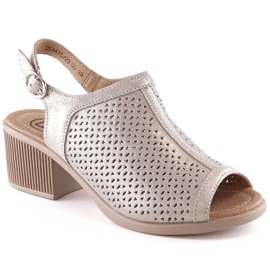 Sandálias confortáveis ​​de couro para mulheres com salto dourado Filippo DS4475