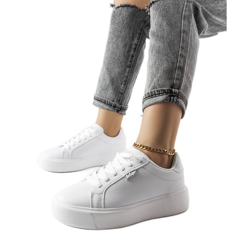 Tênis branco Lee Cooper LCW-23-32-1707L