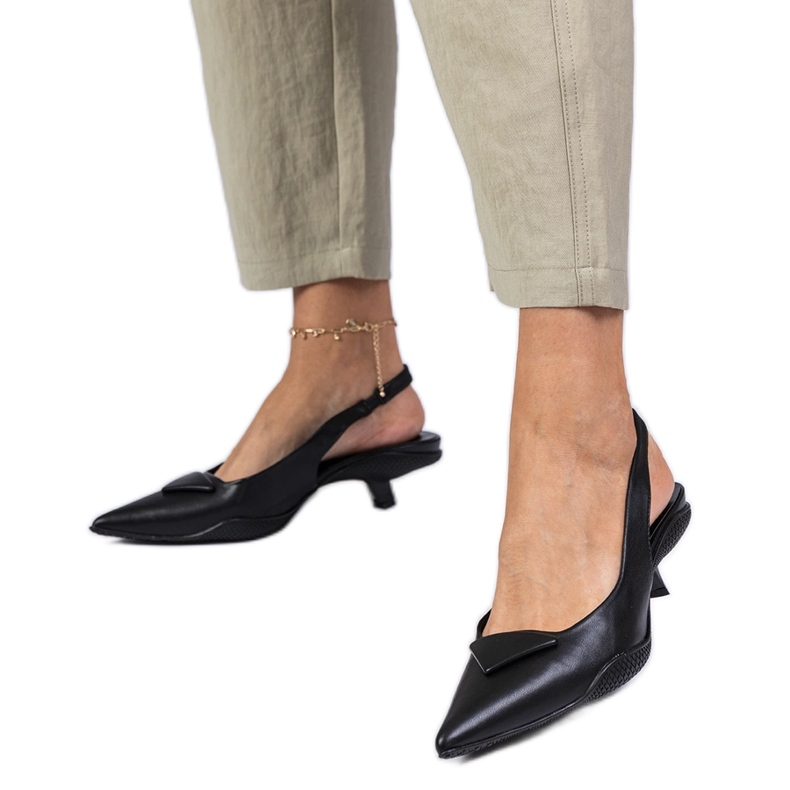 Sandália salto baixo preto Gougeon.