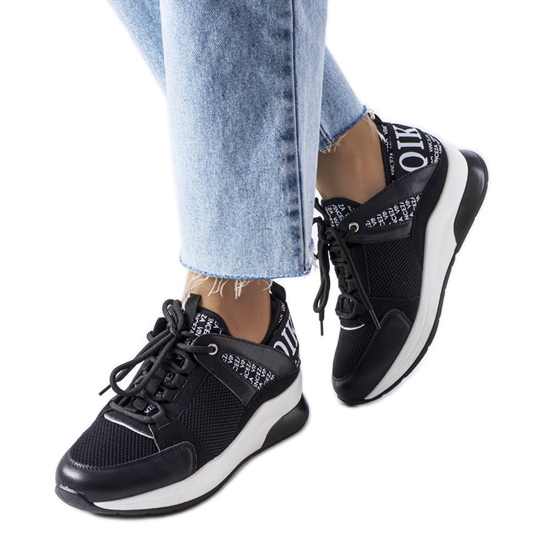 Tênis preto Vinceza