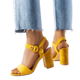 Sandália bloco amarelo com relevo, Charlebois.