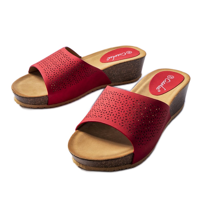 Sliders de cunha vazados vermelhos de Bourque