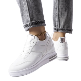 CinqMars tênis branco com salto