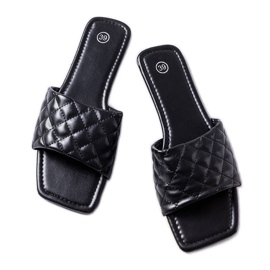 Chinelos pretos elegantes com acolchoado da Labrie