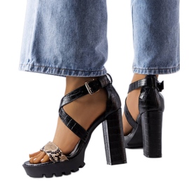 Sandália marrom com estampa de cobra Trépanier