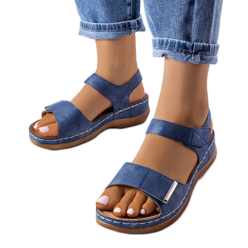 Sandália de salto baixo azul marinho, Vallis.