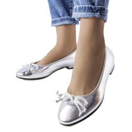 Bailarinas metálicas prateadas com laço da Anmoore prata