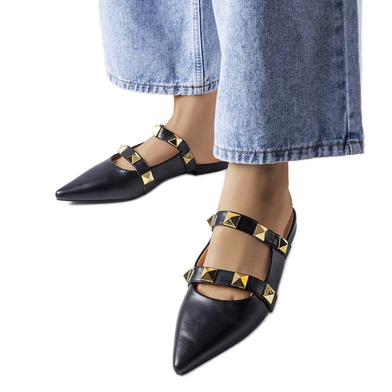 Sandália bico fino preto Ruckman.