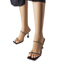 Sandália preta de salto alto com strass Paso preto Sandália preta de salto alto com strass Paso preto