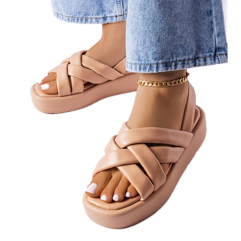 Sandália plataforma ferradura marrom claro castanho