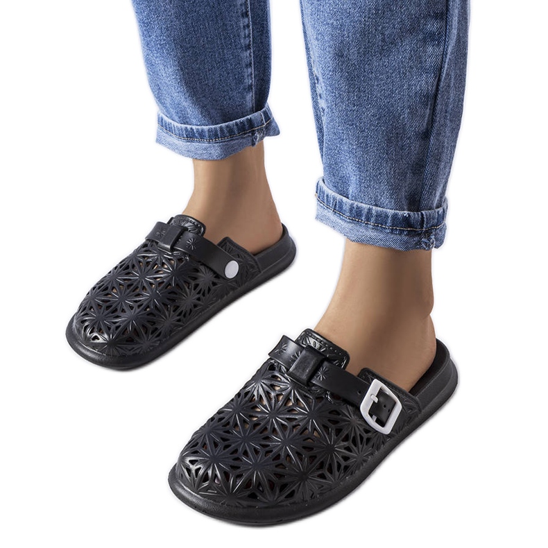 Controles deslizantes de borracha perfurados pretos da Peverell