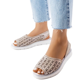 Sandálias abertas prateadas com chuva prata Sandálias abertas prateadas com chuva prata