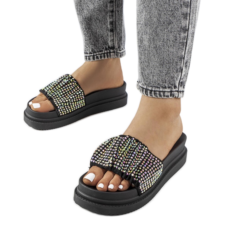 Sandália preta na plataforma com zircônias Franet preto Sandália preta na plataforma com zircônias Franet preto