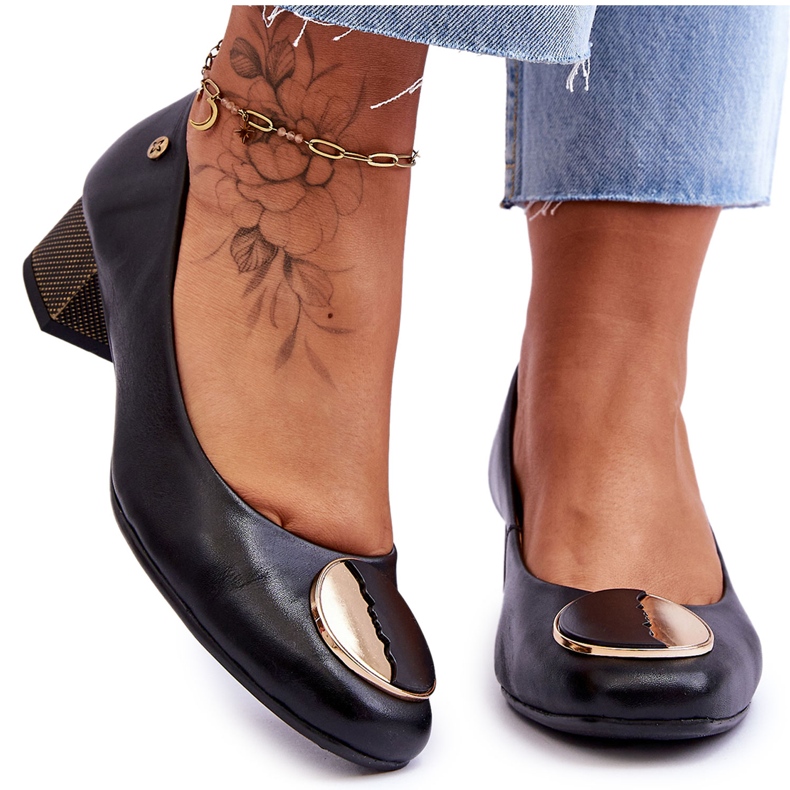 Sapatos de salto baixo de couro Maciejka 05960-01 preto