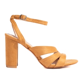 Sandália bloco marrom Shelovet castanho