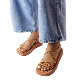 Sandália plataforma marrom Brunelle.