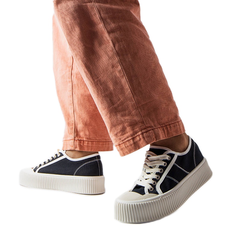 Tênis plataforma preto Castanthei