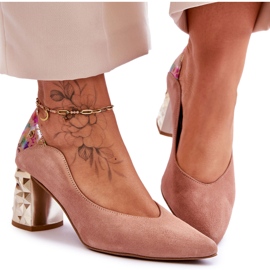 Sapatos de camurça com salto decorativo Maciejka 05042-15 rosa Sapatos de camurça com salto decorativo Maciejka 05042-15 rosa