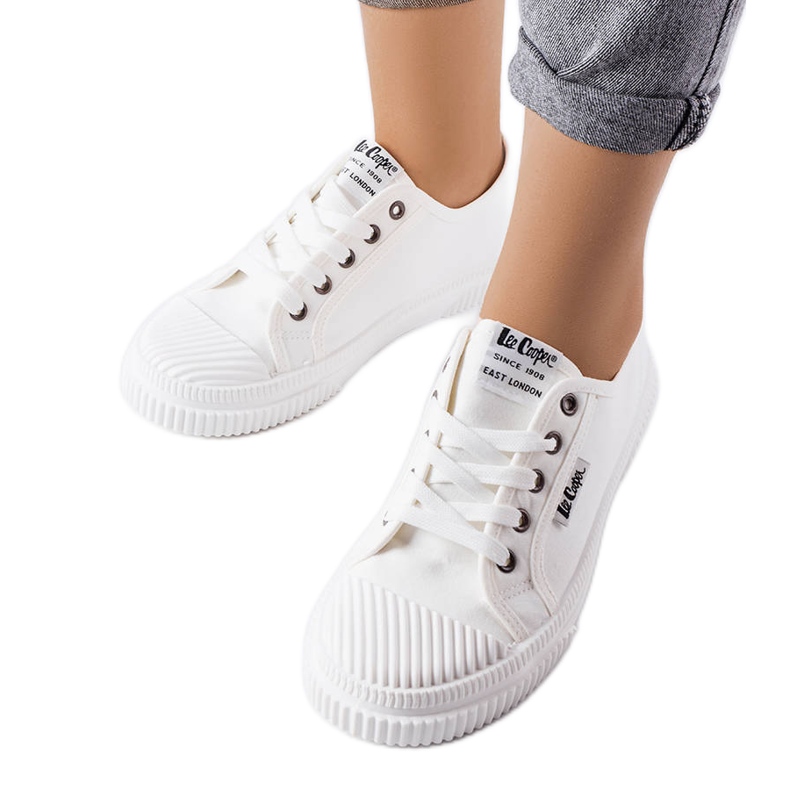 Tênis branco Lee Cooper LCW-23-44-1613L