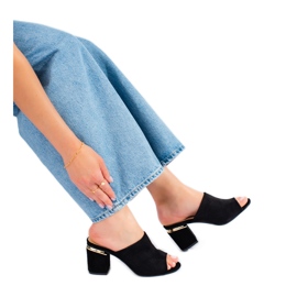 Vinceza Vincez black desliza no post preto