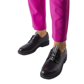 Brogues pretos com cadarço Edmonton