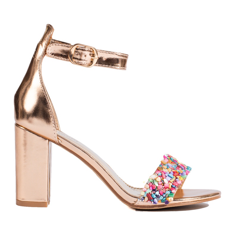 Sandália dourada com tachas, Shelovet dourado Sandália dourada com tachas, Shelovet dourado