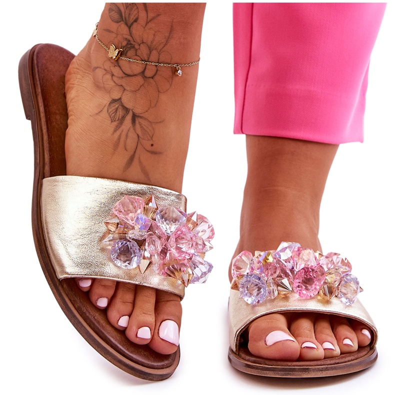 Chinelos femininos de couro com decoração Nicole 2726/064 dourado