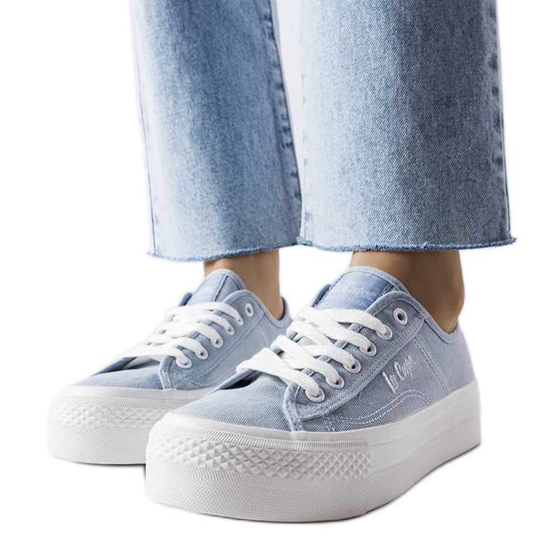 Tênis azul Lee Cooper LCW-22-31-0891L