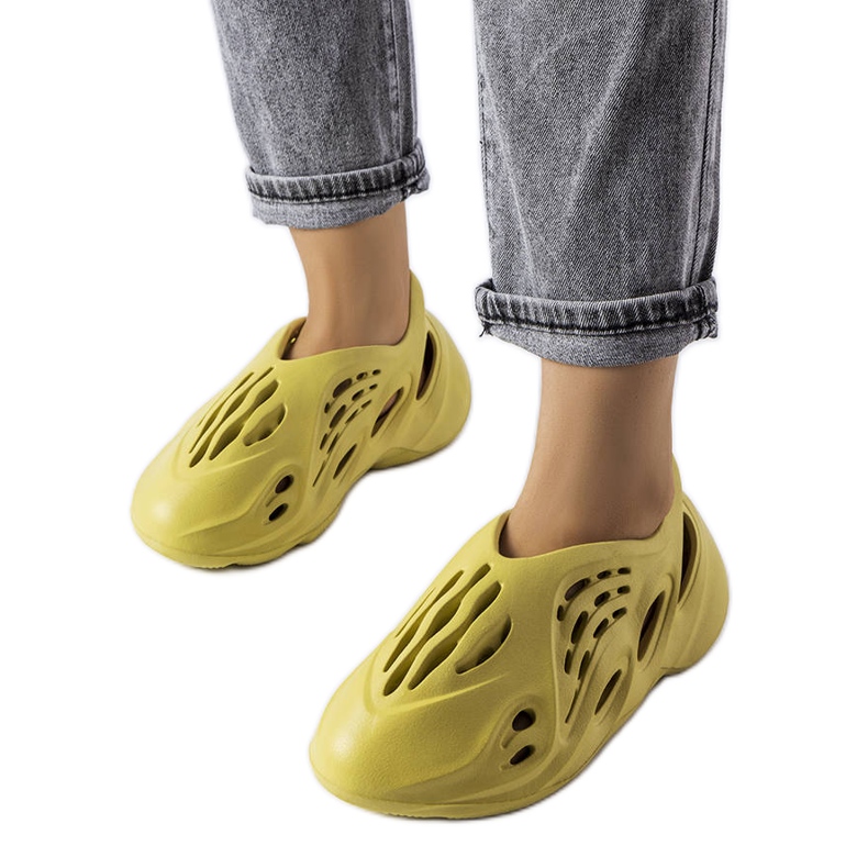 Chinelos de espuma verde Julienne