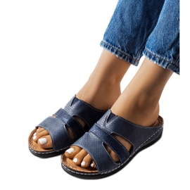 Chinelos de cunha azul clara, Olivia.