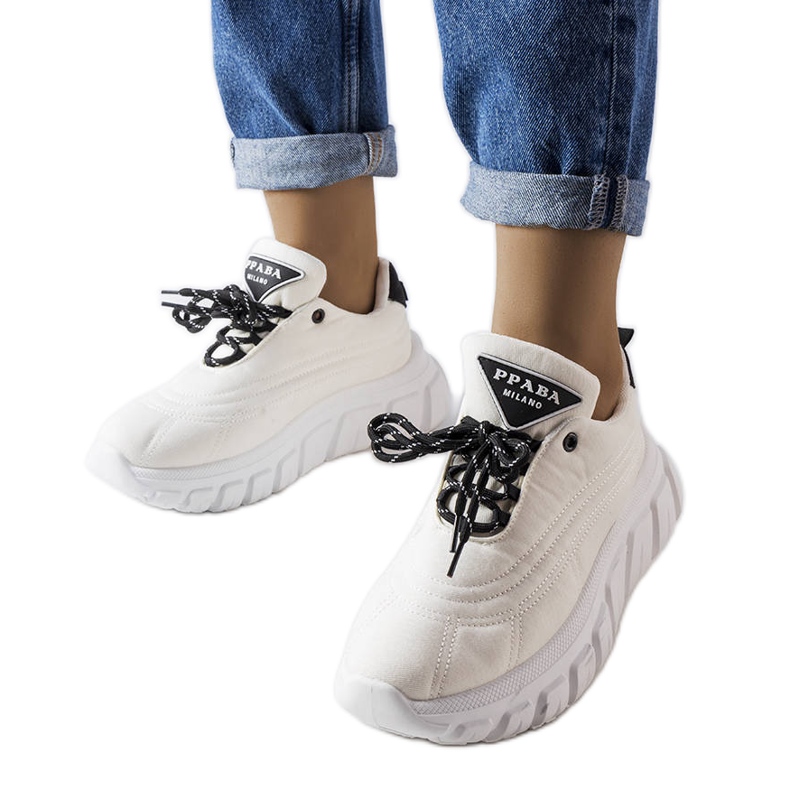 Inna tênis branco aisys