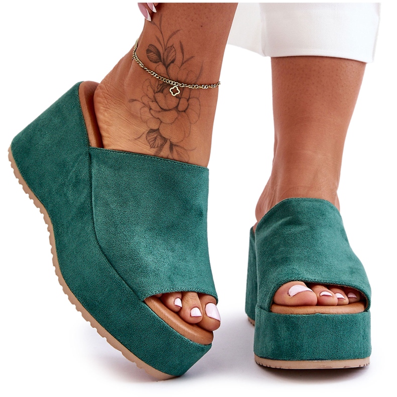 Chinelos femininos On A Massive Platform Green Martina verde