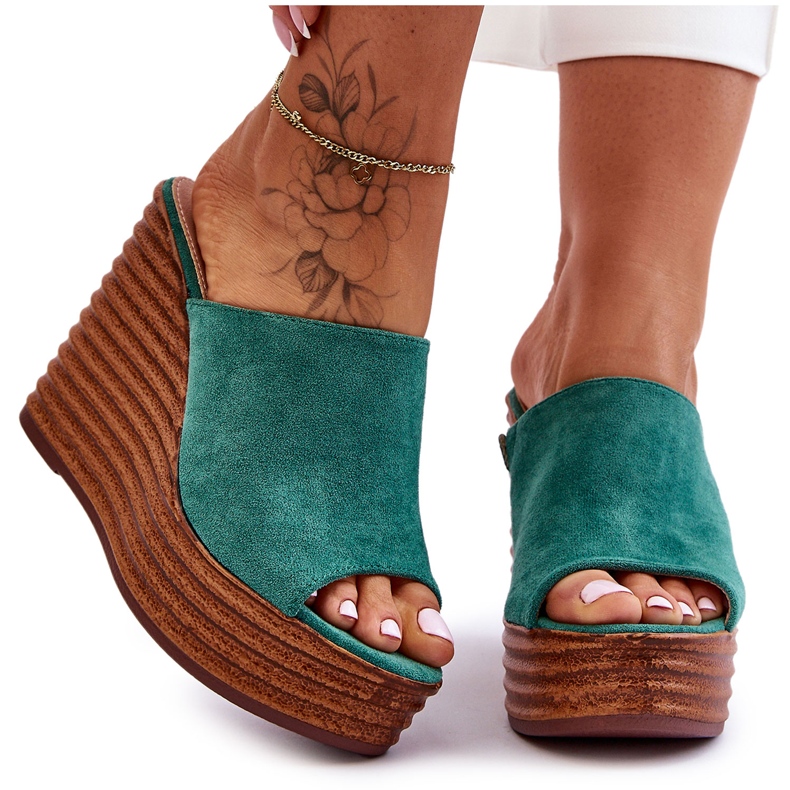 Chinelos Leves Em Uma Plataforma Enorme Green Good Vibe verde Chinelos Leves Em Uma Plataforma Enorme Green Good Vibe verde