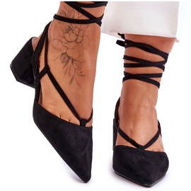 Sapatos de salto baixo Carlotte pretos com nó Sapatos de salto baixo Carlotte pretos com nó