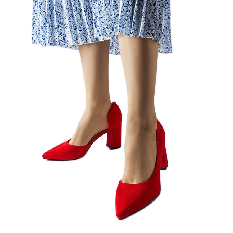 Bombas vermelhas no posto Sargent vermelho