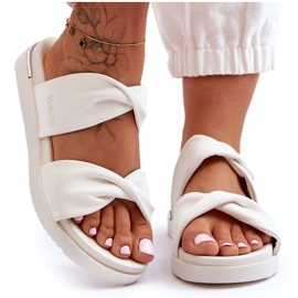 Sandálias femininas rasas Big Star LL274A121 branco