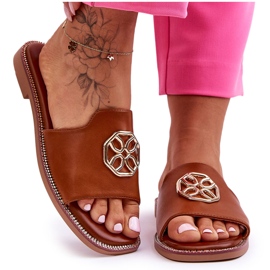 Chinelos femininos Camel Larotte clássicos de salto baixo marrom