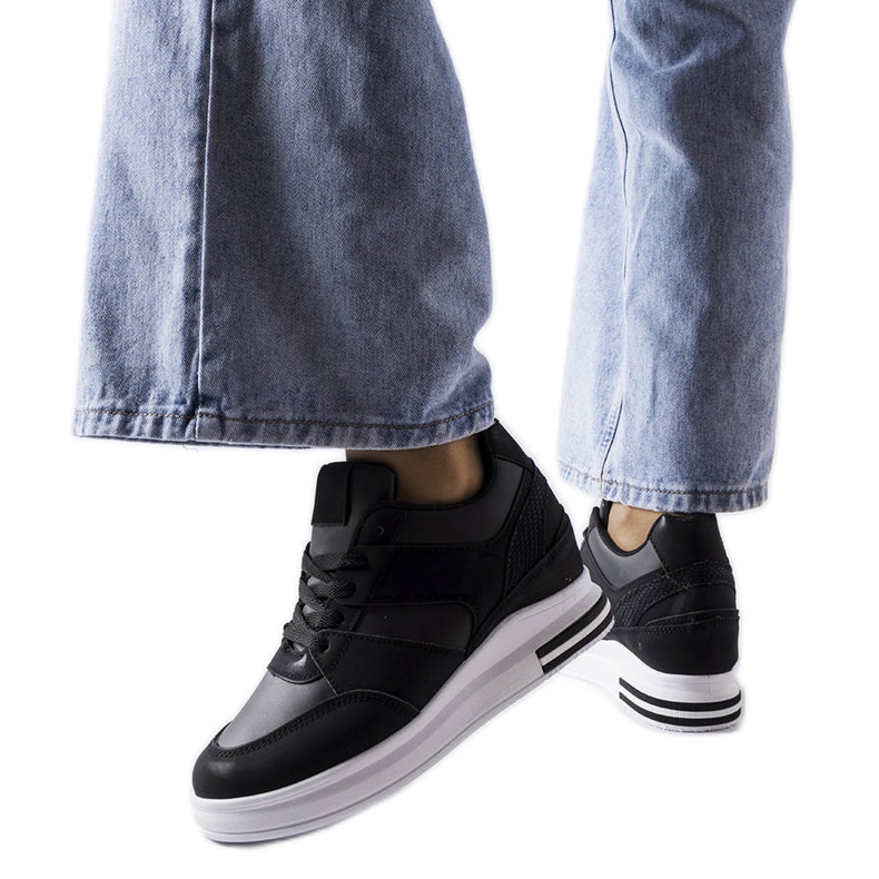 Tênis cano preto CinqMars