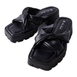 Sliders Dubé preto com sola de trator