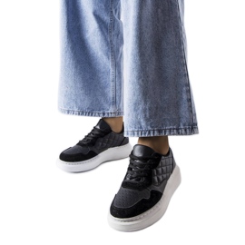 Ténis pretos de mulher Latoya