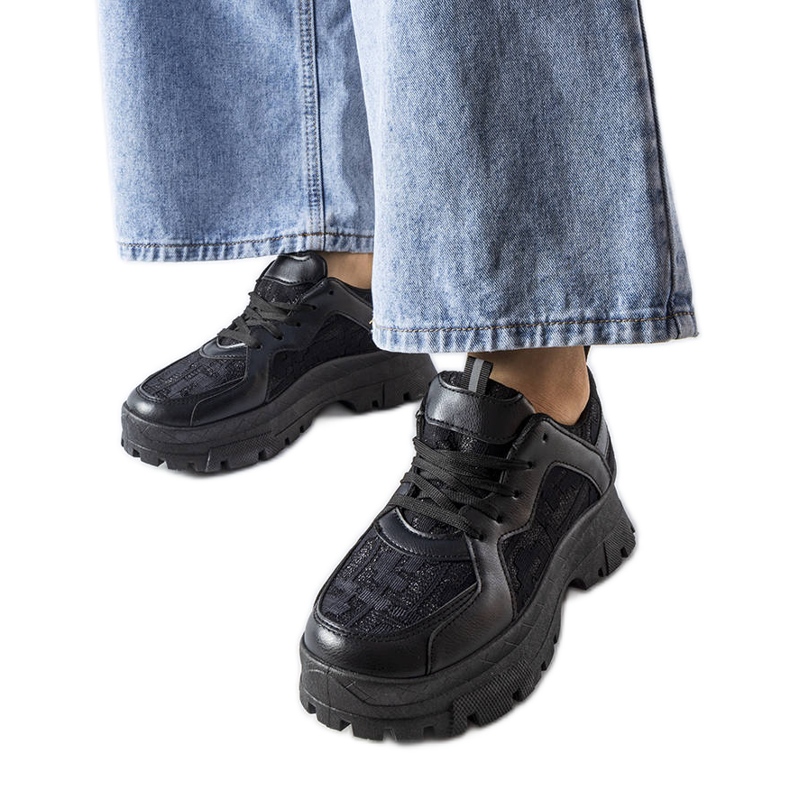 Tênis chunky preto Brunswick.