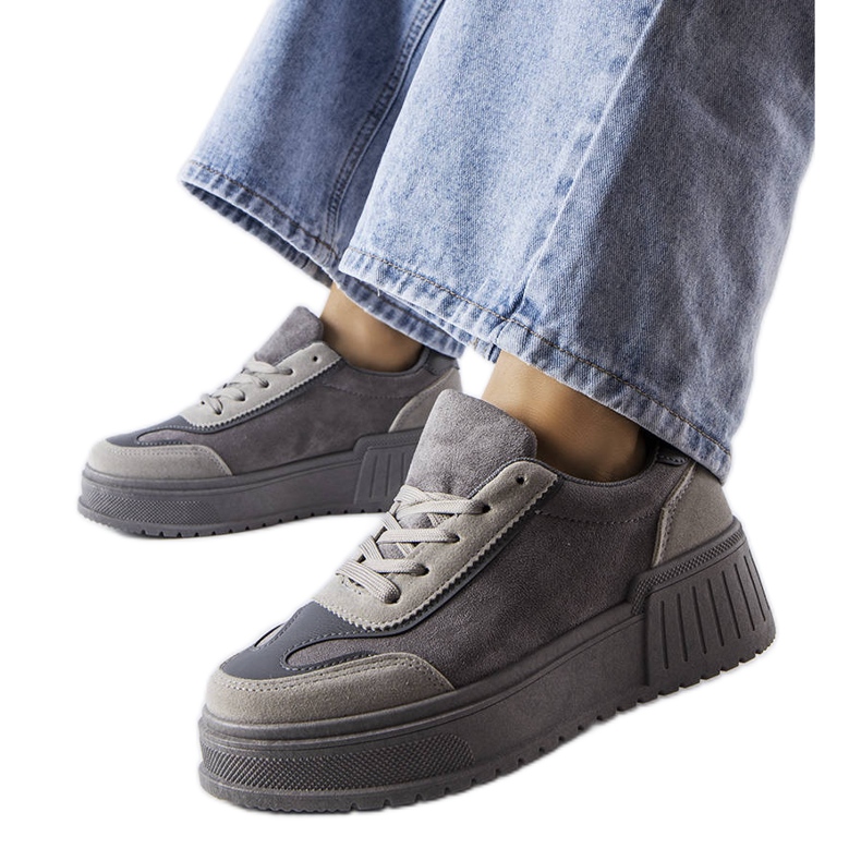 Tênis plataforma cinza Fabienne.