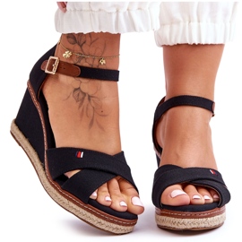 Sandálias femininas com cunha preta Janet preto