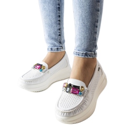 Mocassim branco com cristais Gisella