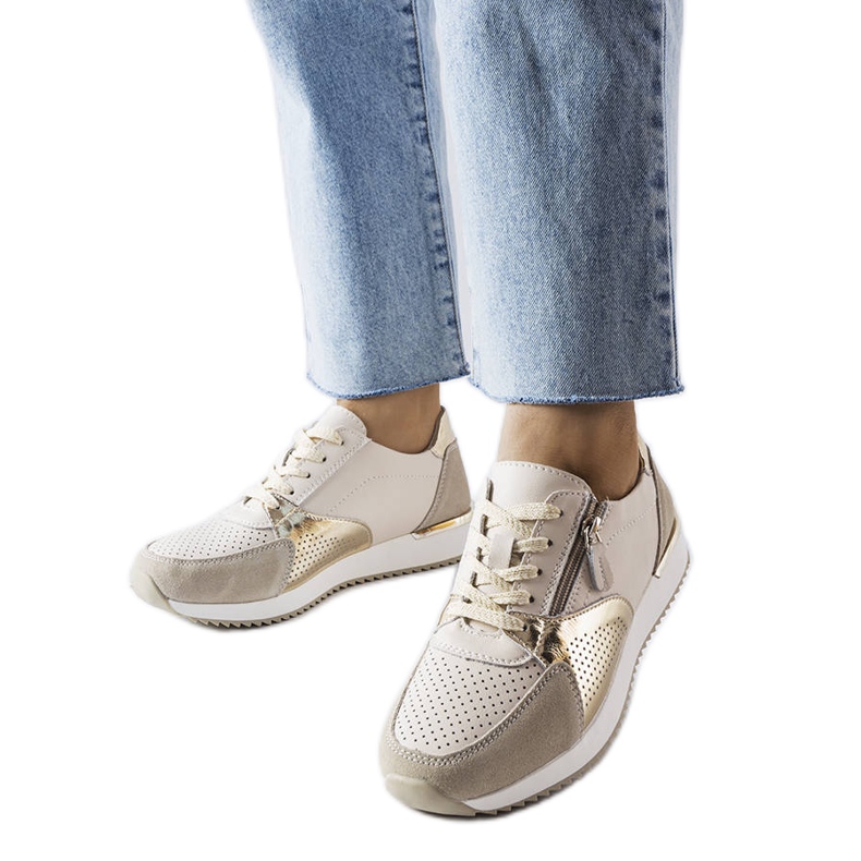 Goodin Sapatos de couro bege vazados da Galileo